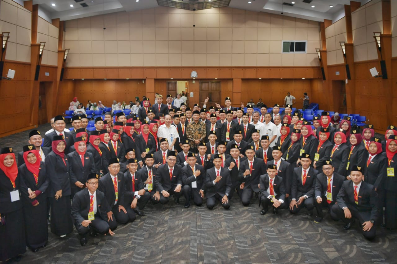 Mengirim 94 Guru Ke Malaysia